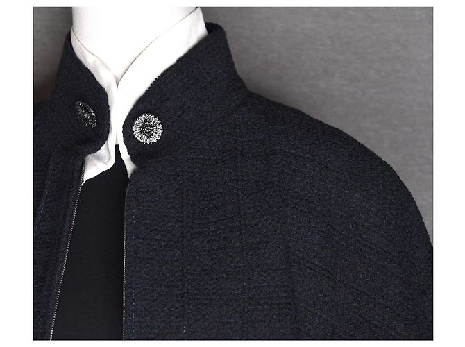 Chanel Look 35/71 dei Giardini di Versailles in passerella Blu navy Blu scuro - vista 11