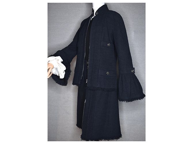 Chanel Look 35/71 dei Giardini di Versailles in passerella Blu navy Blu scuro - vista 4