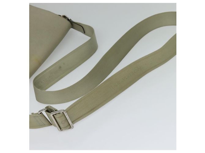 LOUIS VUITTON Borsa a Spalla Taiga Milo Porer M32633 LV Auth bs24258 - vista 7