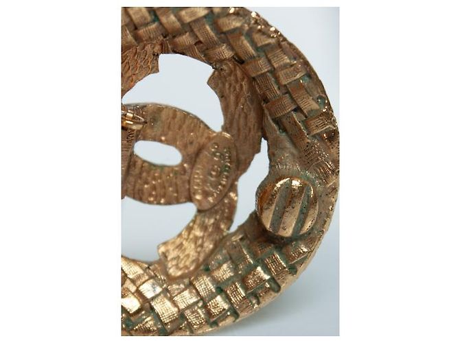 Chanel, gewebte CC Clip-On-Ausschnitt Ohrringe in Gold Schwarz Golden - Ansicht 3