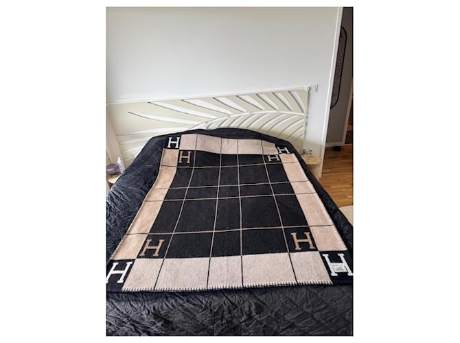 Xale Hermès Preto - vista 5