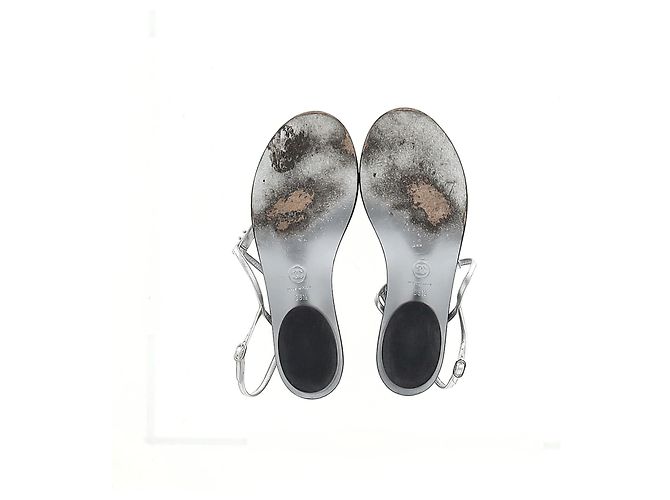 Timeless Sandali T-Strap Chanel in pelle argentata Argento - vista 20