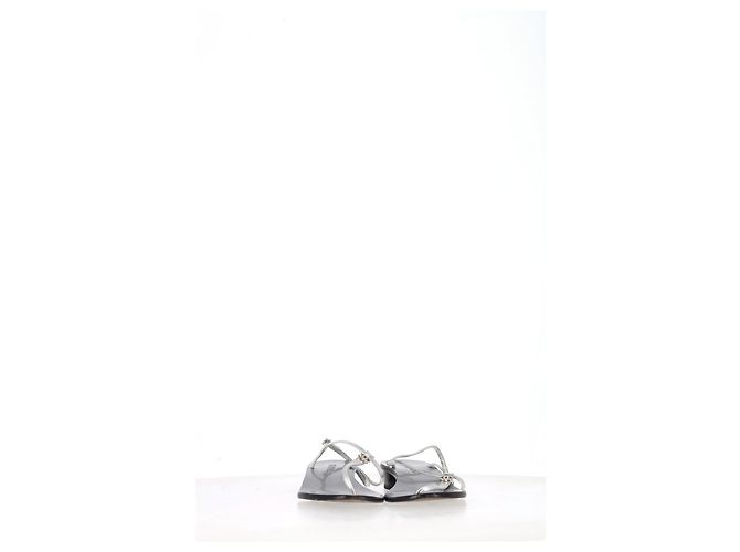 Timeless Sandali T-Strap Chanel in pelle argentata Argento - vista 4