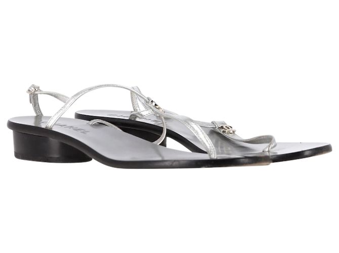 Timeless Sandali T-Strap Chanel in pelle argentata Argento - vista 7