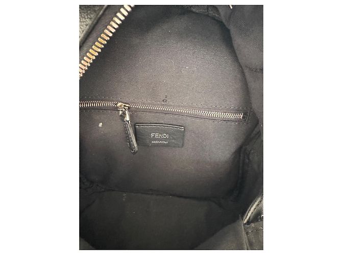 Fendi By the Way Rucksack aus schwarzem Lammleder - Ansicht 6