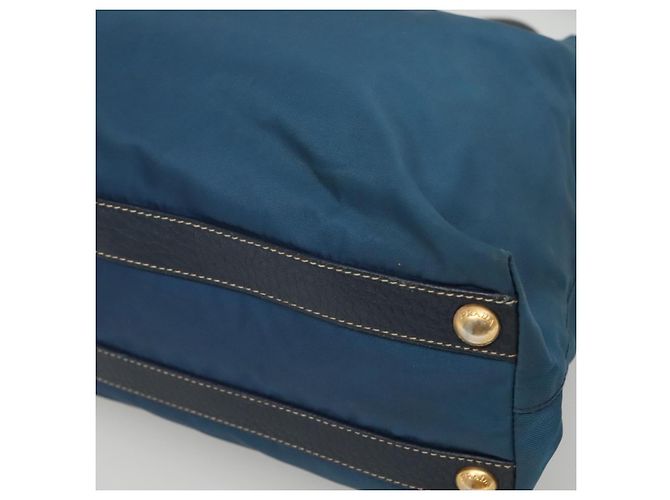 Borsa a spalla PRADA in nylon blu Auth 117720 - vista 15