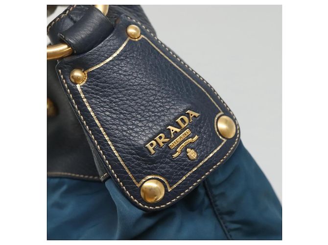 Borsa a spalla PRADA in nylon blu Auth 117720 - vista 17