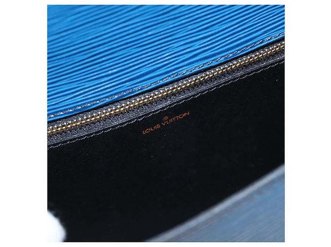 Saint-Cloud LOUIS VUITTON Borsa a Spalla Epi Saint Cloud GM Blu Toledo M52195 LV Auth BA1445 - vista 22