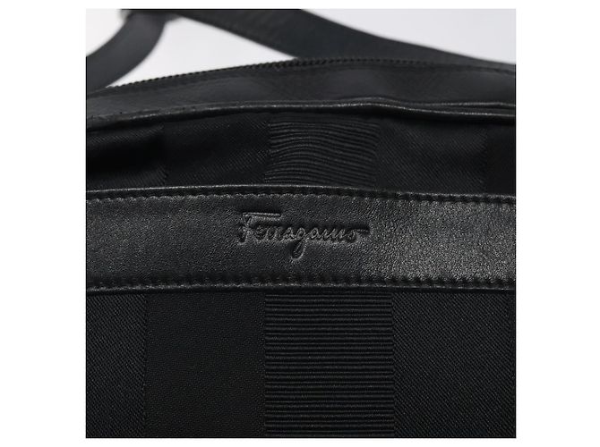 Borsa a spalla Salvatore Ferragamo in tela e pelle nera Auth bs24292 Nero - vista 18