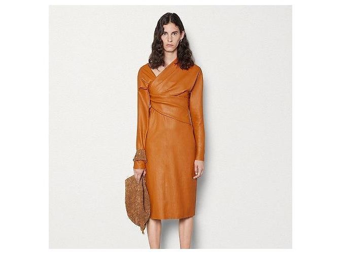 Vestido midi de cuero Bottega Veneta Naranja - vista 2