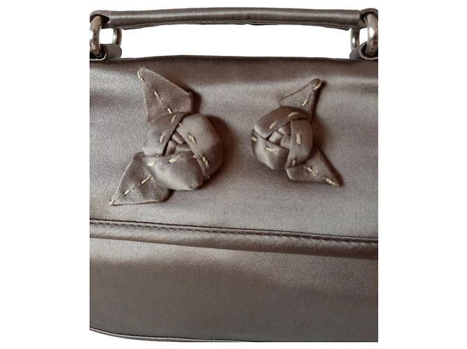 Prada Handtasche aus Seide Grau - Ansicht 10