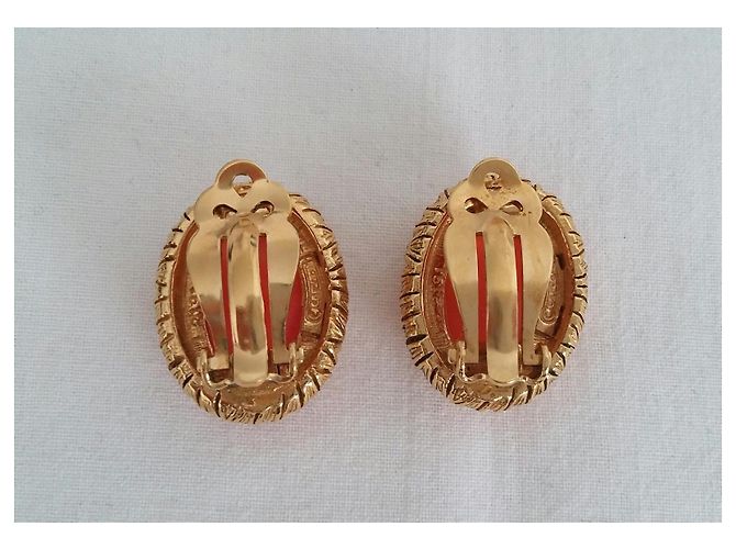 Brincos Carven vintage e novos Dourado Coral Gold hardware - vista 3
