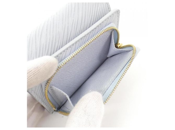 Cartera Twist Compacta XS Epi Louis Vuitton Azul claro - vista 10