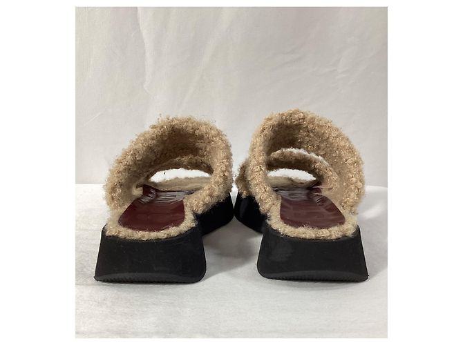 Staud Siesta Shearling Slide Sandalen aus braunem Leder Rot - Ansicht 10
