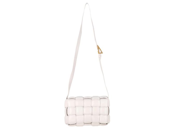 Borsa a Spalla Padded Cassette di Bottega Veneta in Pelle Bianca Bianco Crudo - vista 3