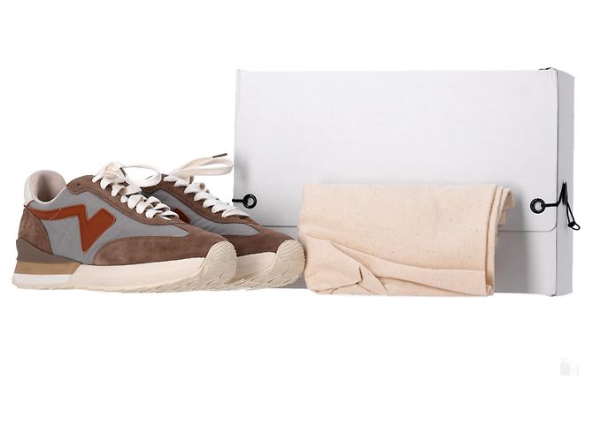 Baskets Visvim FKT Runner en daim marron - vue 7