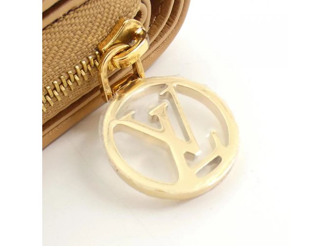 Cartera Lou M81673 Coussin Louis Vuitton Camello - vista 4