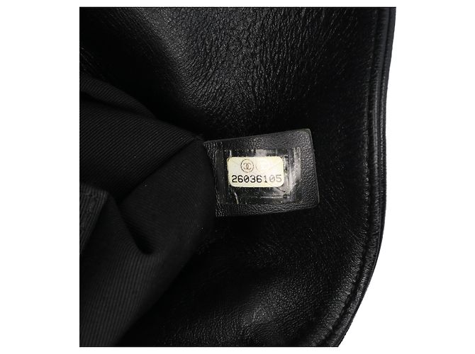 Borsa a secchiello chic in pelle di agnello trapuntata nera a zigzag con manico Chanel Nero - vista 6