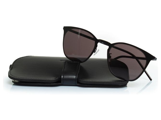 Óculos de sol metálicos slim SL28 da Saint Laurent em preto - vista 3