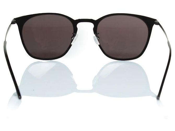 Óculos de sol metálicos slim SL28 da Saint Laurent em preto - vista 5
