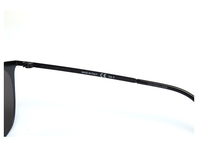 Óculos de sol metálicos slim SL28 da Saint Laurent em preto - vista 8