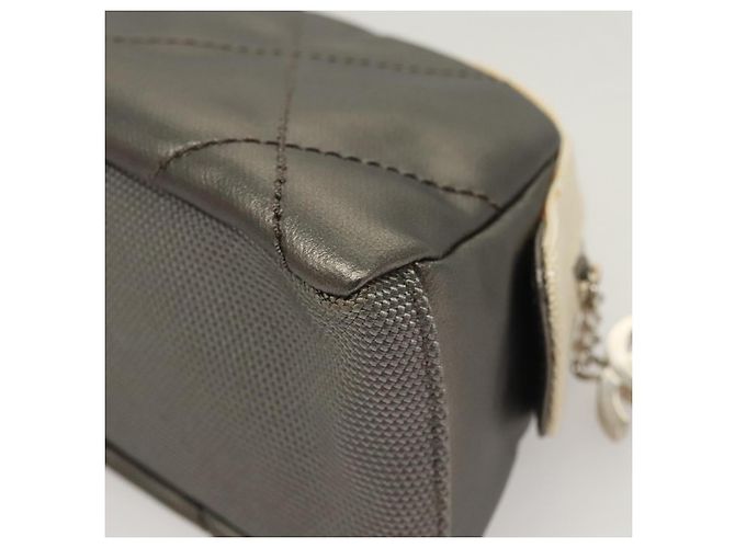 Chanel Pochette Bicolore in Pelle PVC Grigia CC Auth BA1250 Marrone - vista 16