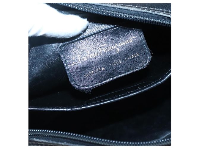 Borsa a Spalla Salvatore Ferragamo in Pelle Nera e Oro Auth BA1137 Nero D'oro - vista 12