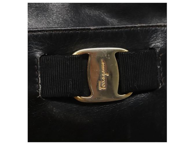 Borsa a Spalla Salvatore Ferragamo in Pelle Nera e Oro Auth BA1137 Nero D'oro - vista 17