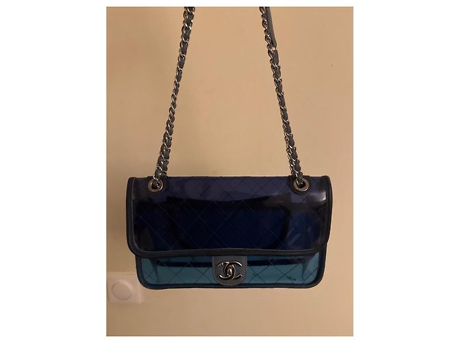 Timeless Borsa a mano Chanel in PVC blu Blu navy - vista 3