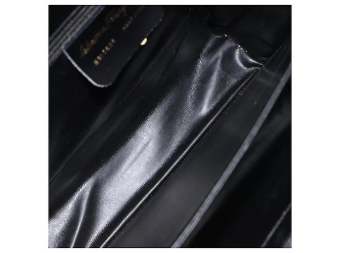 Bolsa de mão em couro preto e dourado Gancini da Salvatore Ferragamo Auth yk17898 - vista 10