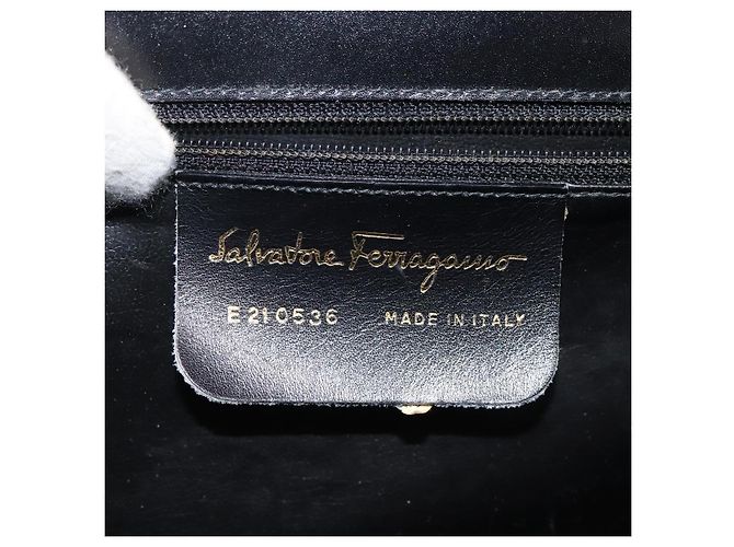 Bolsa de mão em couro preto e dourado Gancini da Salvatore Ferragamo Auth yk17898 - vista 12
