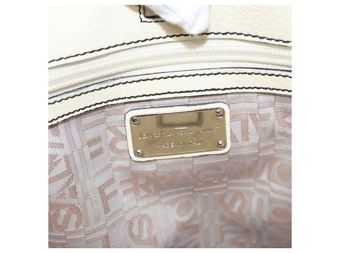 Borsa tote in pelle bianca e argento Salvatore Ferragamo Auth BA1465 Bianco - vista 20