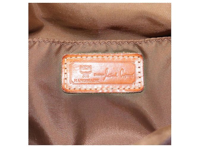Borsa MCM Logogram Vicetos in nylon marrone e oro Auth bs24481 D'oro - vista 17