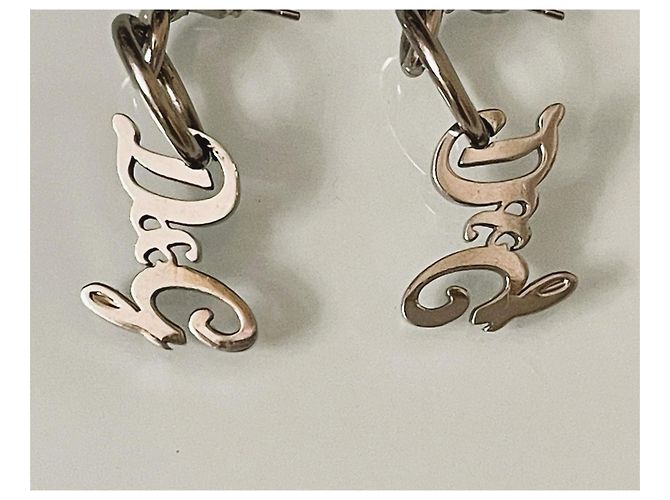 Iconici  orecchini DOLCE & GABBANA acciaio argento con pendente logo lettering - vista 7
