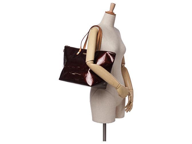 Louis Vuitton Monogram Vernis Rosso Bellevue GM Bordò - vista 10