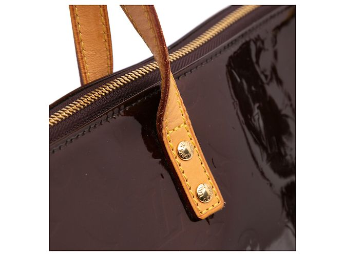 Louis Vuitton Monogram Vernis Rosso Bellevue GM Bordò - vista 9