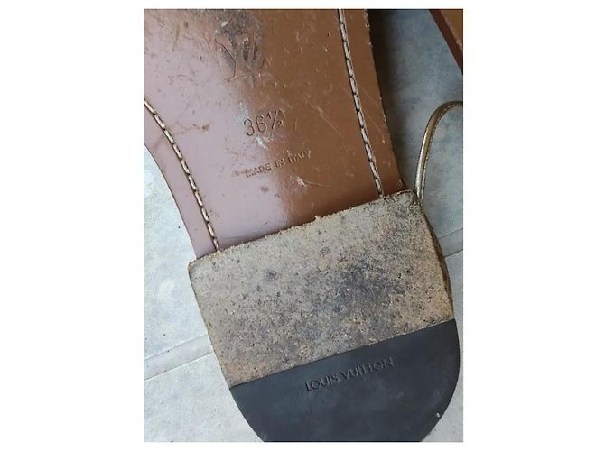 Sandali Louis Vuitton in pelle marrone - vista 9