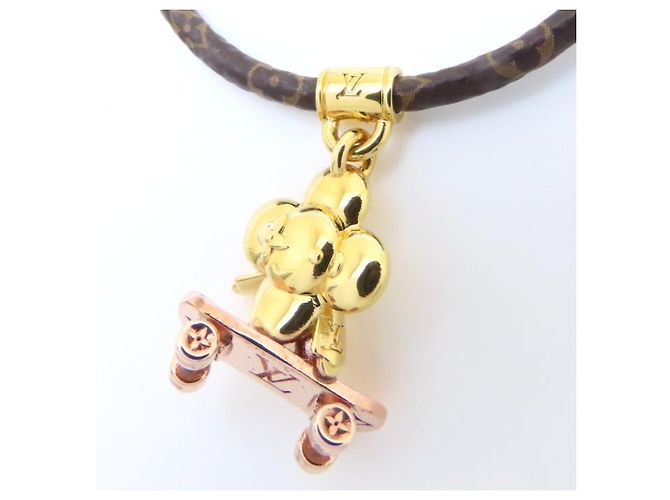 Bracciale charm Kickflip Vivienne di Louis Vuitton Monogramma - vista 6