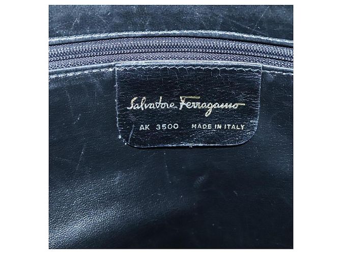 Salvatore Ferragamo Schultertasche aus braunem Leder mit Gold Auth bs24619 Golden - Ansicht 15