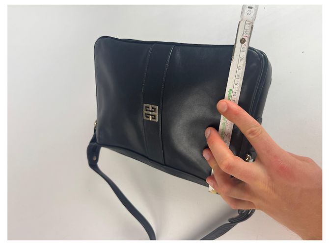 Vintage Givenchy 4G Ledertasche schwarz - Ansicht 6