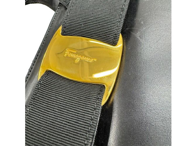 Borsa Vara Bow di Salvatore Ferragamo Nero - vista 11