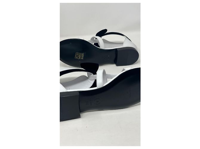 Sandali piatti Chanel in pelle nero e bianco taglia 36 - vista 11