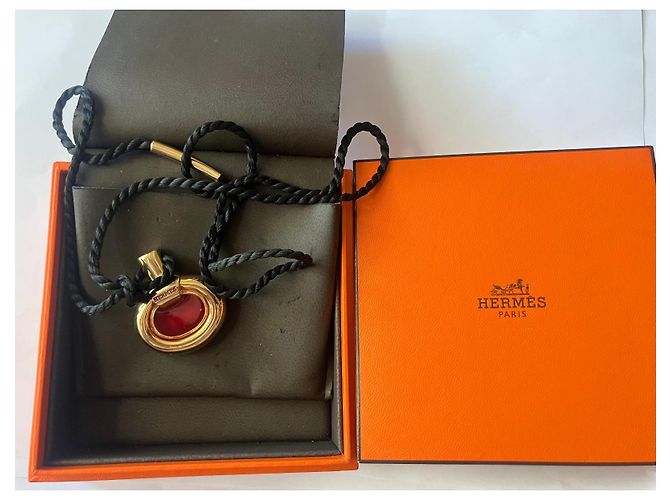 Hermès Pendente Flacone di Profumo Oro Gold hardware - vista 4