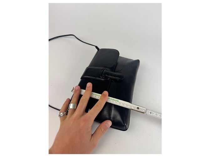 Vintage Givenchy 4G Handtasche aus schwarzem Lackleder - Ansicht 3
