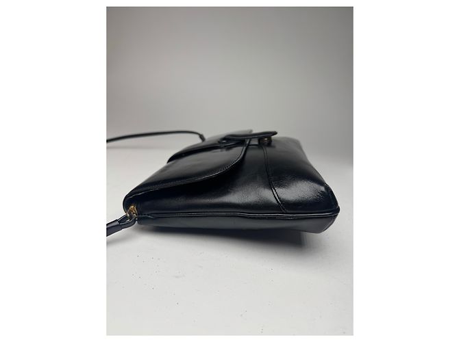 Vintage Givenchy 4G Handtasche aus schwarzem Lackleder - Ansicht 7