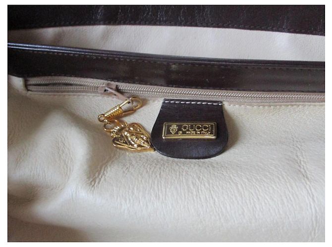 Gucci Borsa a mano in pelle liscia marrone. - vista 11