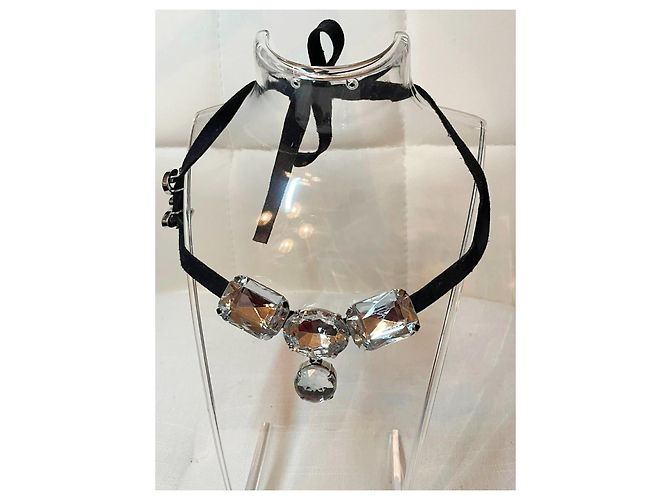 Raffinato collier DOLCE & GABBANA cn con cordino camoscio nero con logo e cristalli - vista 11