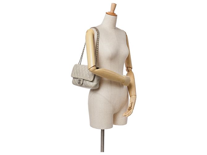 Coco rain Chanel Grau Mittel Gequiltetes Lammleder Coco Regen Klappe Braun - Ansicht 11