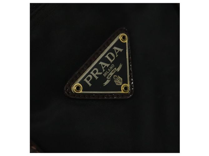 PRADA Bolso de mano de nailon negro y dorado Auth ti2990 - vista 10