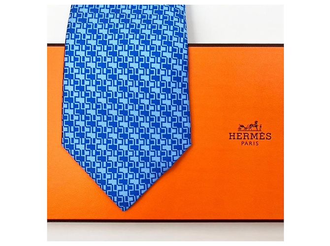 Cravatta Hermès in seta blu edizione Le Mans 24 - vista 2